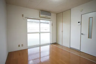 黒部ハイツB棟【2階】の居間