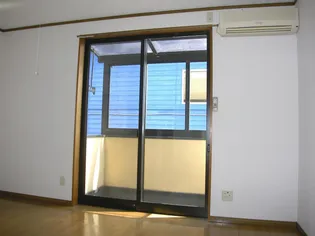 カルミネイション【2階】の居間