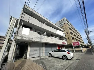 ホワイトメゾン原【2階】の外観