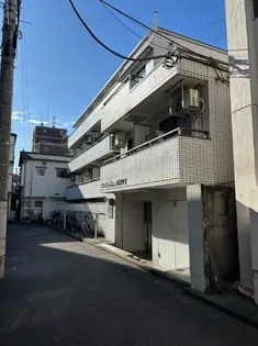 東京都新宿区西落合1【マンション】の外観