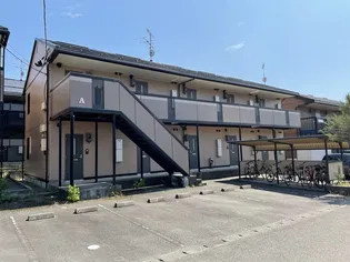 スタヴュライズベル A棟の画像