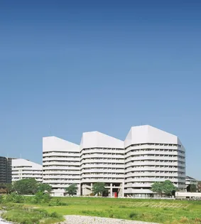 カレッジタウン【6階】の外観