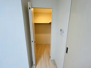 アローラ石垣【1階】の内装