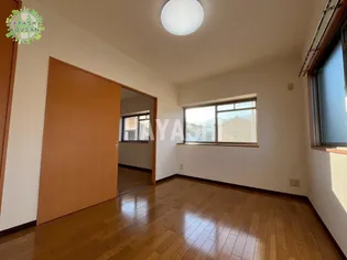 WISTERIAマンションII【2階】の居間