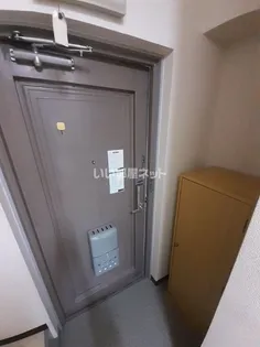 サンビレッジ【2階】の玄関