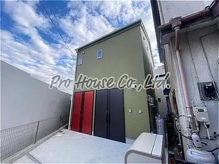 ラ・バーズの外観