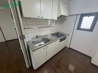 コンフォトゥール【5階】のキッチン