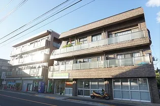 東京都三鷹市新川4【アパート】の外観