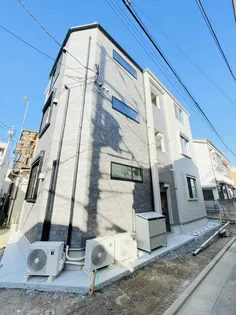 ノーブル四ツ木【3階】の外観