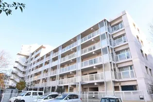 URアーベイン東三国【6階】の外観