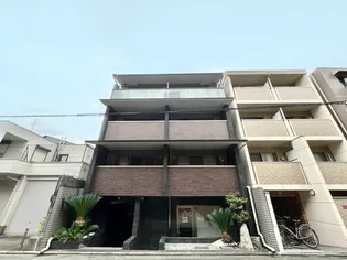 グランコスモ出町【1階】の外観