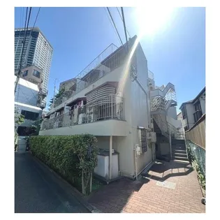 ハイツ南駒場【1階】の外観