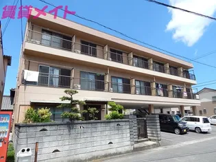 カントリーパレスとみ川【2階】の外観