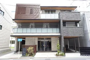 ファーストアヴェニューの画像