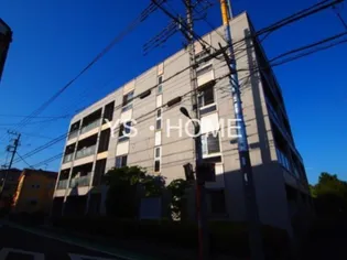 リベルタ国立の画像