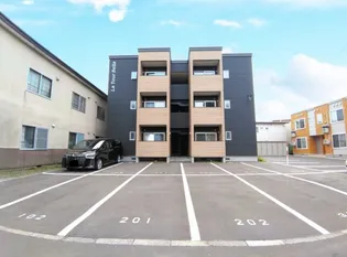 LA TOUR BELLAの画像