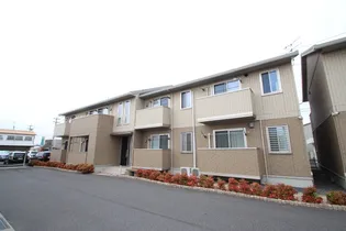 メゾン エミグラント B棟【1階】の外観