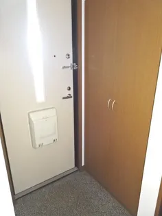 プランドール C【2階】の玄関