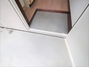 コーポササキ【2階】の玄関