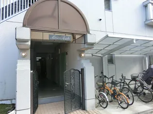 東京都世田谷区若林1【マンション】の外観