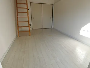 パトリエ加納I【2階】の居間