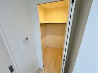 アローラ石垣【1階】の内装