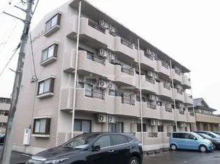 ファミーユIII【4階】の外観