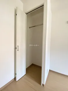 ピネータ天保山【2階】の内装