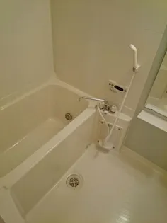 レットル ダムール A棟【1階】の風呂