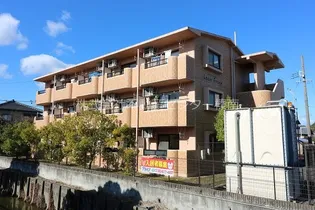 ラピスグランの画像