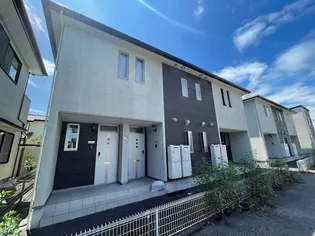 アイシス V【1階】の外観