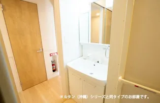 すずらん【2階】の内装