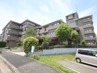 グランドパレス学園前D棟【1階】の外観