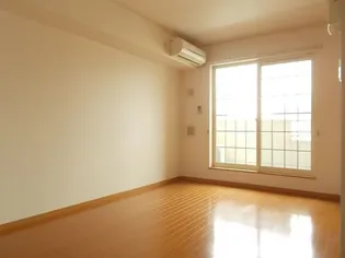 パストラーレ涼 B棟【2階】の居間