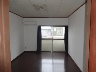 ニッコウハイツ5号館(中央市中楯)【2階】の居間