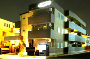 AQUE10【3階】の外観