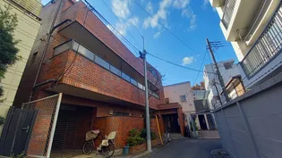 コランダム【2階】の外観