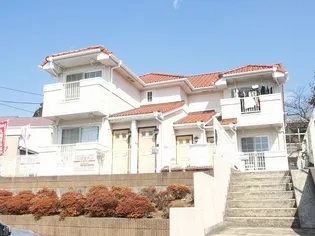 ヴィラ・フォレスト【2階】の外観