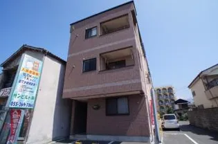 ロズ シャンテ【2階】の外観