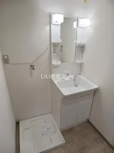 ウォーターバリー【2階】の内装