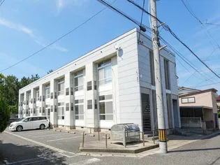 レオパレスひなたの外観