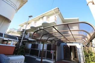 マンション女庵奈【2階】の外観