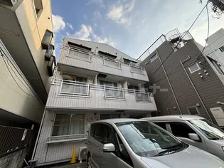 ベルメゾン片岡【2階】の外観