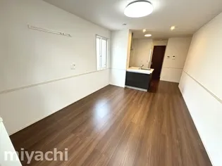 グリンセル新蔵【2階】の居間