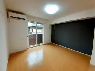 アンビエンス【1階】の居間