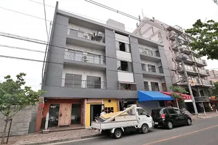 縁ビルの画像