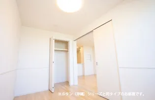 すずらん【2階】の内装