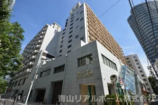 ウィン青山【6階】の外観