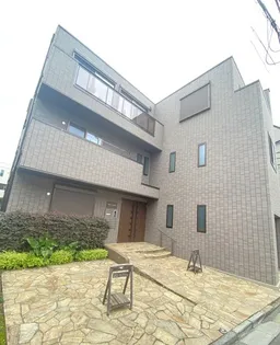 セナ・サンデリス【1階】の外観