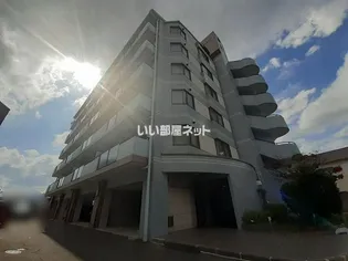 ロイヤルマンション【4階】の外観